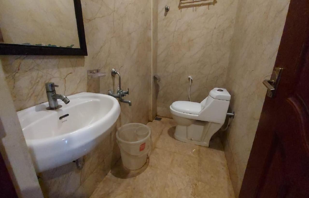 丹巴拉姆皇家大酒店 Tambaram 外观 照片